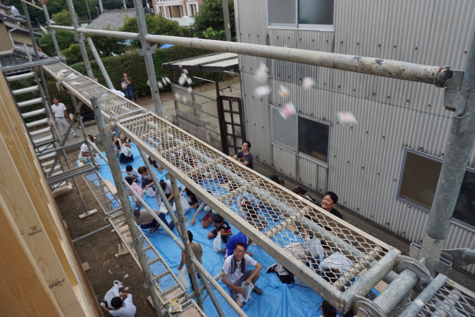 餅投げ